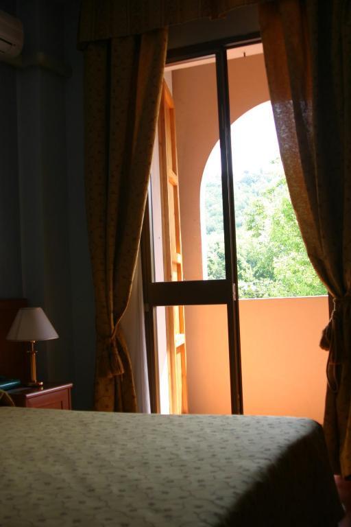 Hotel Missirini Fratta Terme Phòng bức ảnh